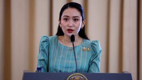泰国总理通话录音引政治风暴，第二大党退出执政联盟。路透社